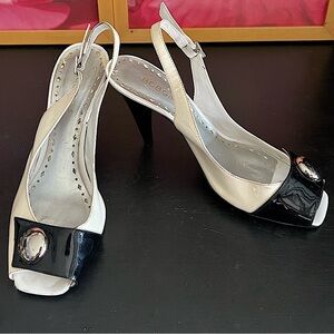 Vintage BCBG Y2K Sling Back B&W Heel Sandals